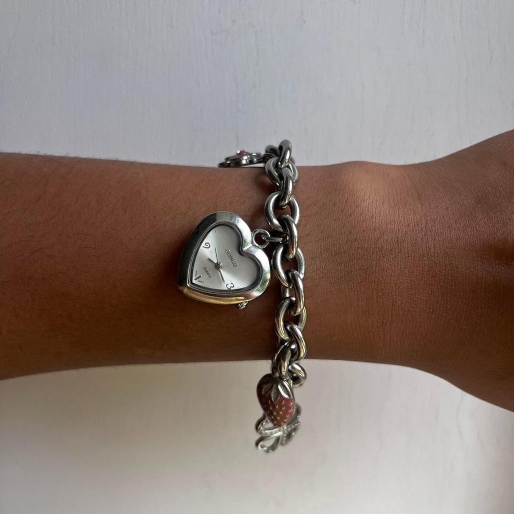 SILVER BONGO SPRING CHARM BRACELET WATCH‎